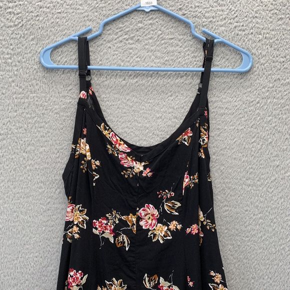Torrid Floral Print Sleeveless SunDress Size 00 in Black Strappy Flowy Vneck - Picture 2 of 14